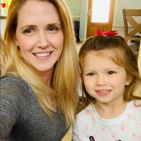 Meet your Posher, Liz - Picture 6 of 8